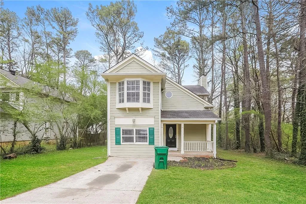 3 bed, 2.5 bath, 2066 sqft, $1,935 — Photo 1