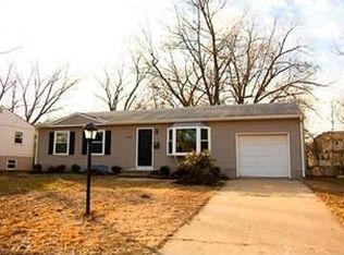 10020 England Dr, Overland Park, KS 66212