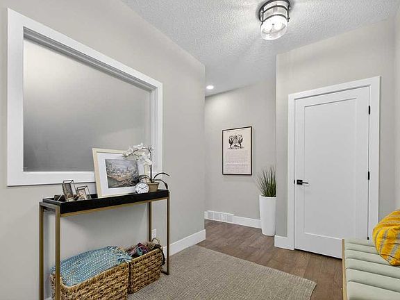 4th image of 105 W Westpoint Way SW