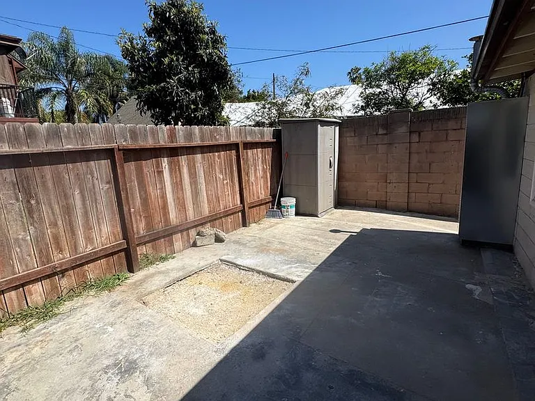 819 S Cypress Ave — Photo 50