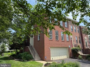 6220 Roudsby Ln, Alexandria, VA 22315