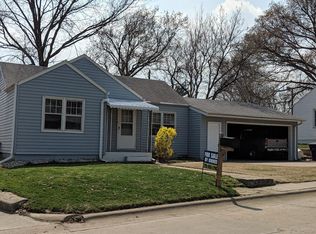 1865 Platt St, Manhattan, KS 66502