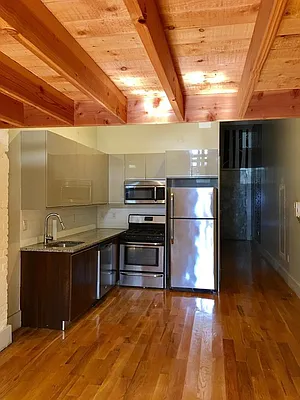 Rented by Manhattan Management LLC | media 55