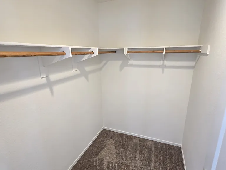 1467 Normandy Dr — Photo 10