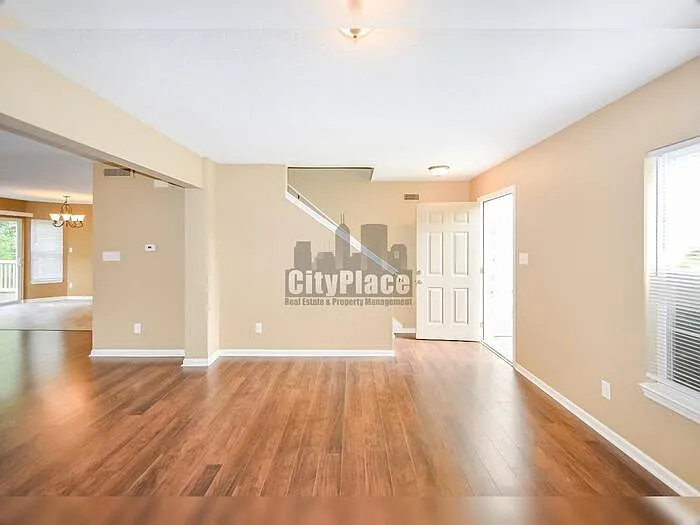 4324 Blue Spruce Ct — Photo 8