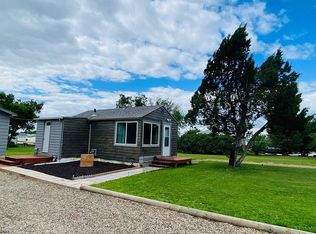 632 1st Ave SW, Dickinson, ND 58601