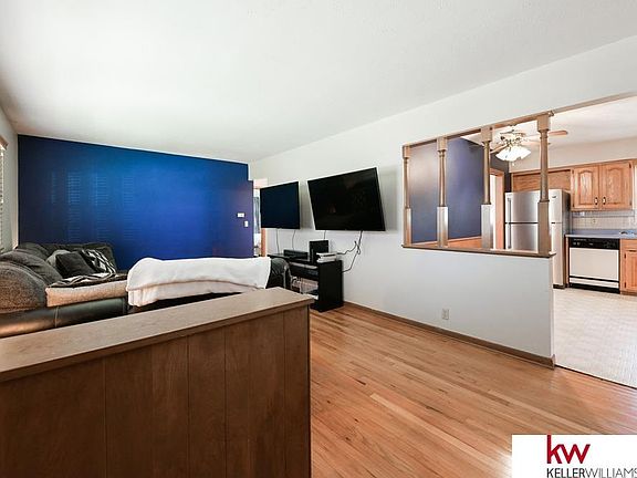 3rd image of 1716 N 110th Ave
