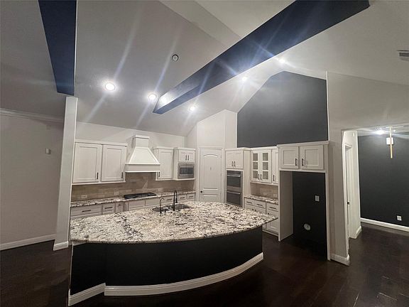 5th image of 46 Sundown Ridge Pl