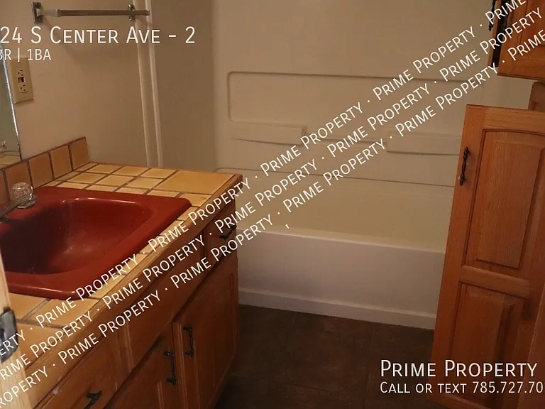 124 S Center Ave #2 — Photo 5