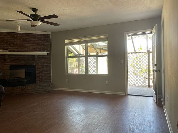 4th image of 11248 Shady Glen Dr