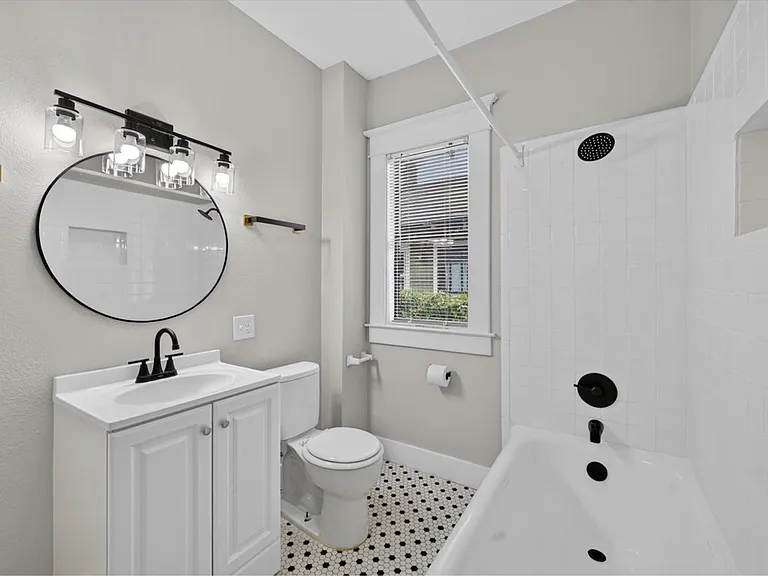 718 Haines Ave — Photo 13