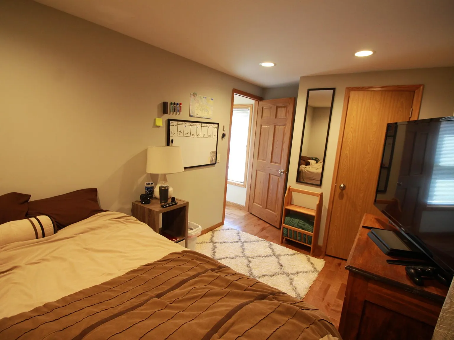3 bed, 1500 sqft, $425 — Photo 4