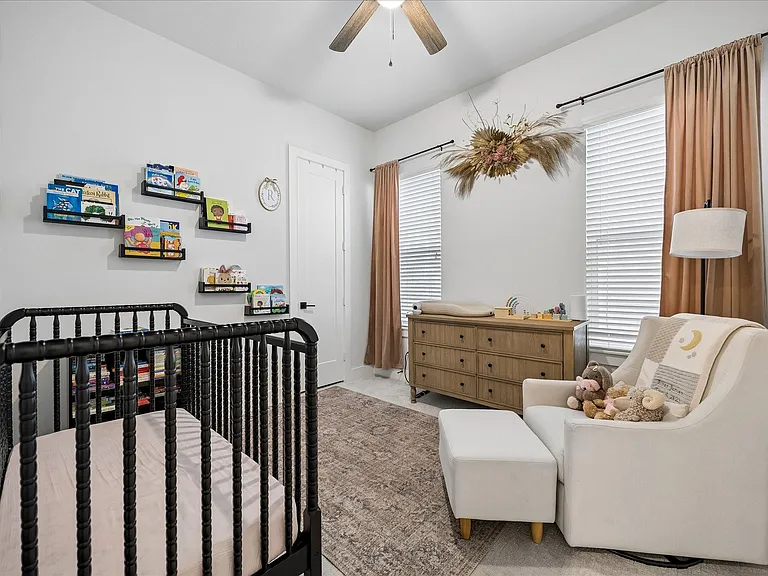 5709 White Magnolia St — Photo 17