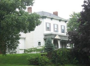 302 S 8th St, Burlington, IA 52601