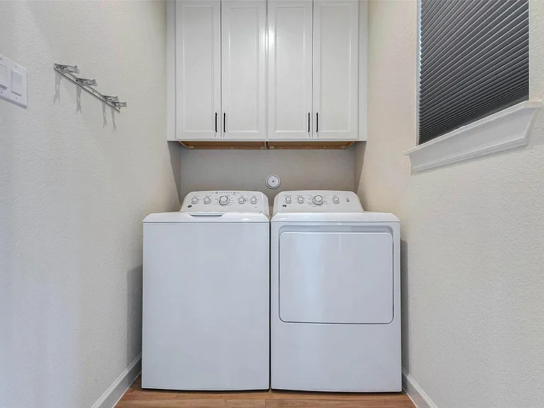 11005 Upland Forest Dr — Photo 33