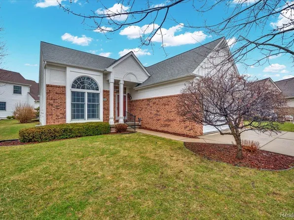634 Eastway Cir, Lapeer, MI 48446
