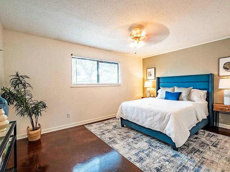 3914 Avenue D — Photo 30