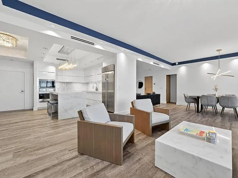 2301 Collins Ave #Penthouse 14 — Photo 5
