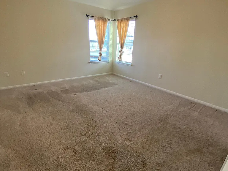 18517 Bandelier Dr — Photo 14