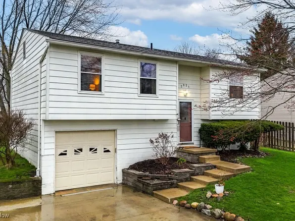 2831 Diana Lynn Dr, Stow, OH 44224