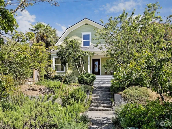 826 NE 69th Street, Seattle, WA 98115