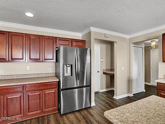 5th image of 5012 MAGNOLIA VALLEY Drive