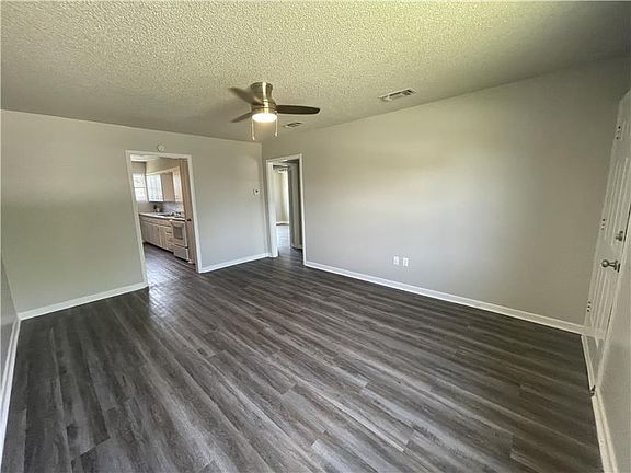 4th image of 306 N 9th St