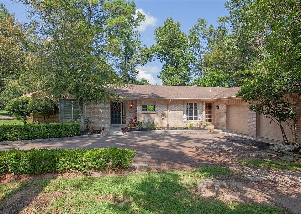 A home with all the welcoming features you've been waiting for.