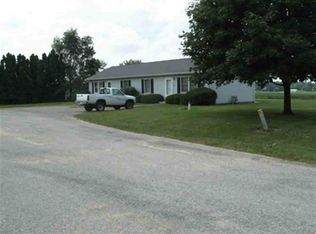 3965 N Meadow Ridge Dr, Warsaw, IN 46582