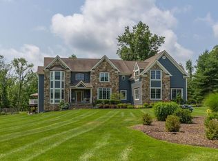 33 Oak Grove Rd, Flemington, NJ 08822