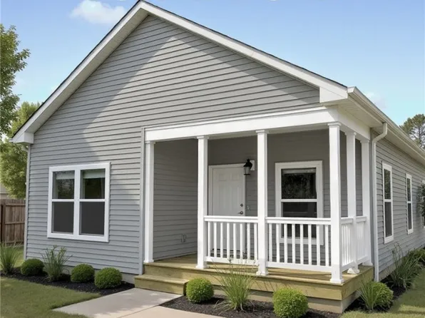 132 Greencroft Rd, Bedford, OH 44146