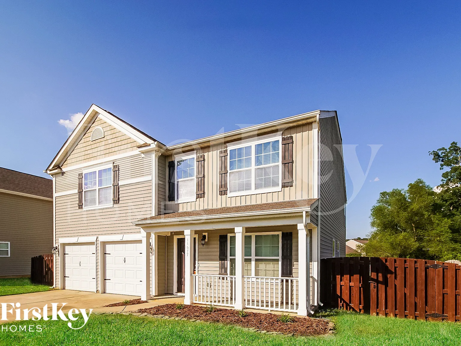4 bed, 2.5 bath, 2816 sqft, $2,815 — Photo 2