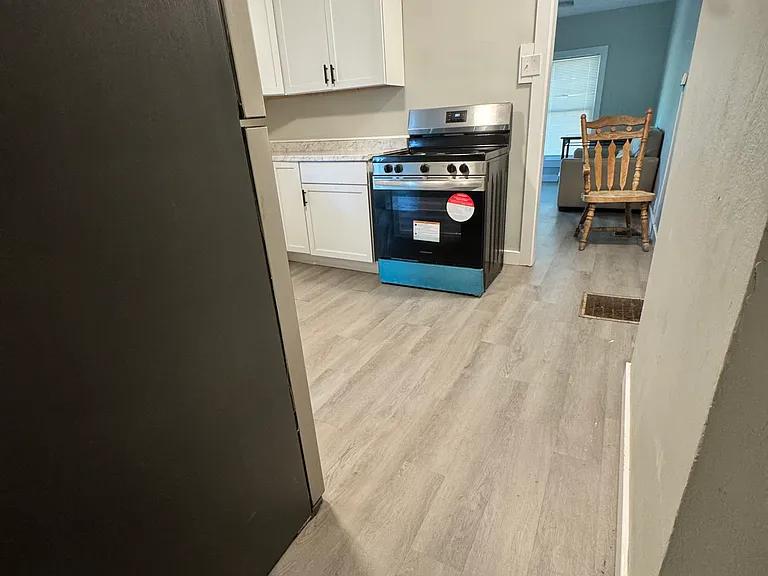 2328 E 36th St #1 — Photo 7