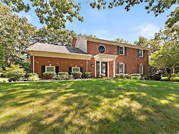 2nd image of 8 Whittock Ln