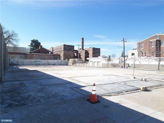 3rd image of 4416 Longshore Ave