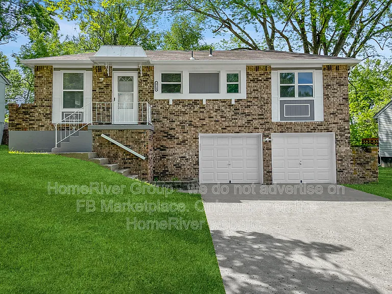 2720 NW Castle Dr — Photo 1