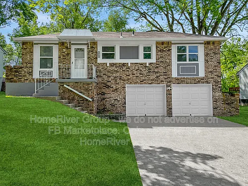 2720 NW Castle Dr Photo 1