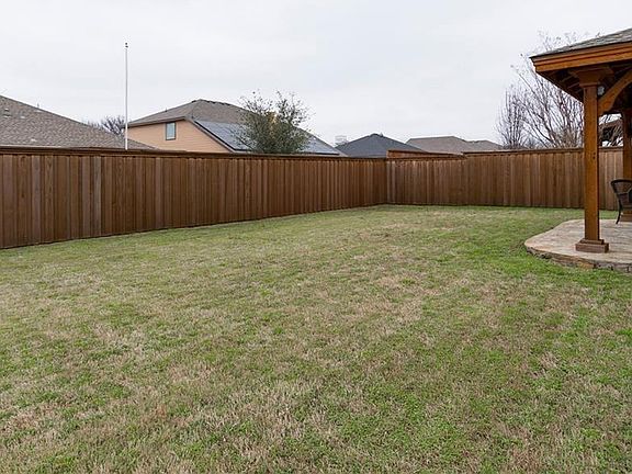 4th image of 710 Chelsea Dr