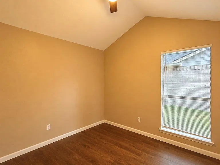 7310 Arista Dr — Photo 10