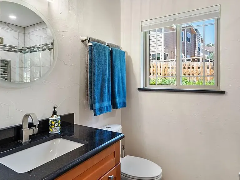 2550 Ramsgate Ter — Photo 12