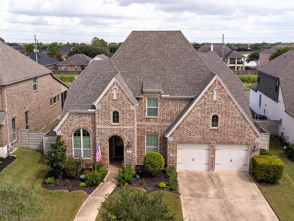 1st image of 2831 Maple Oak Ln