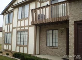 967 Country Club Dr, Saint Clair Shores, MI