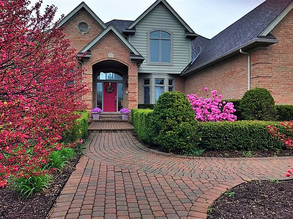 3rd image of 421 Nairn Cir