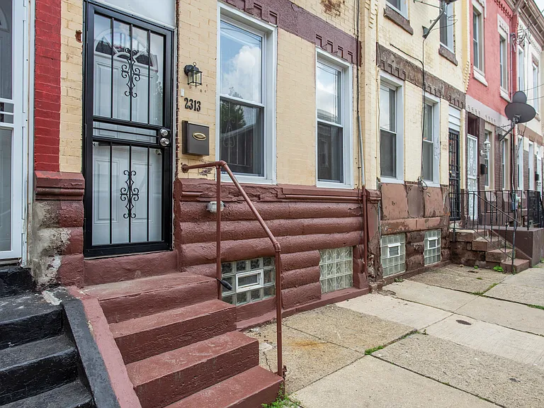 2313 N Carlisle St — Photo 26