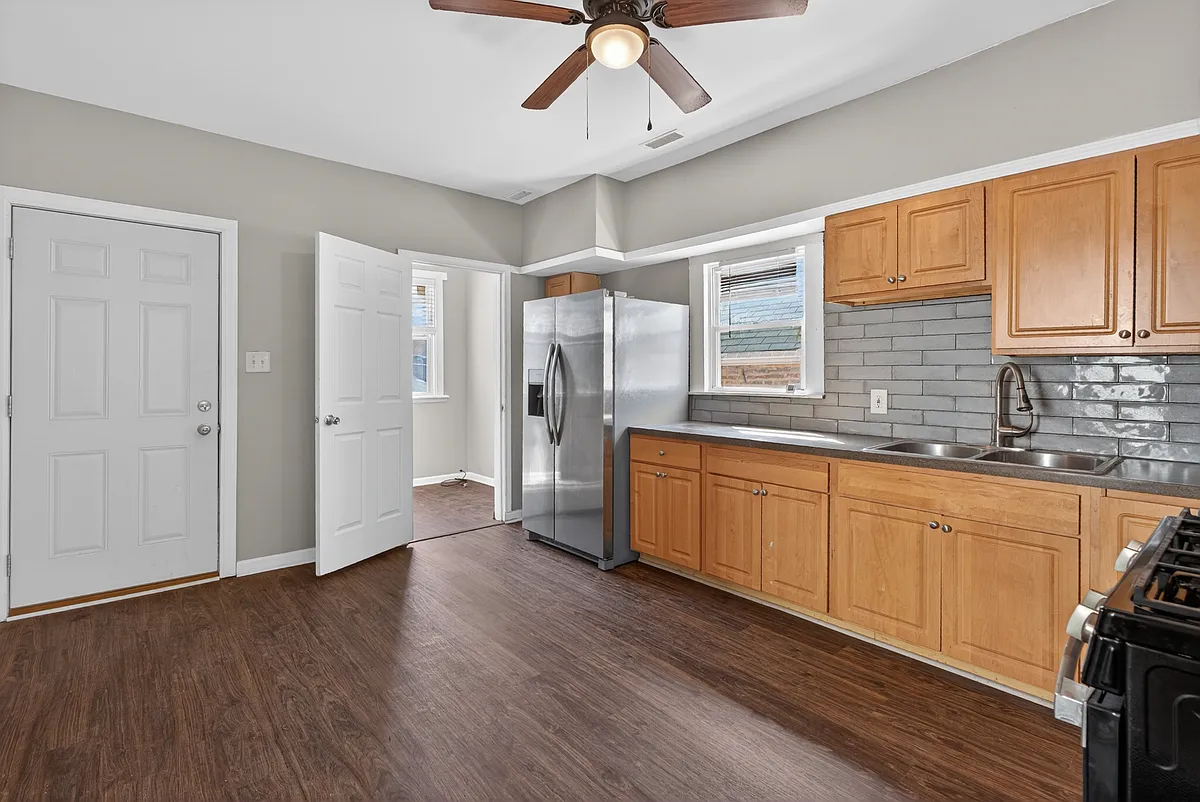 Building Photo - 4509 S Talman Ave #2