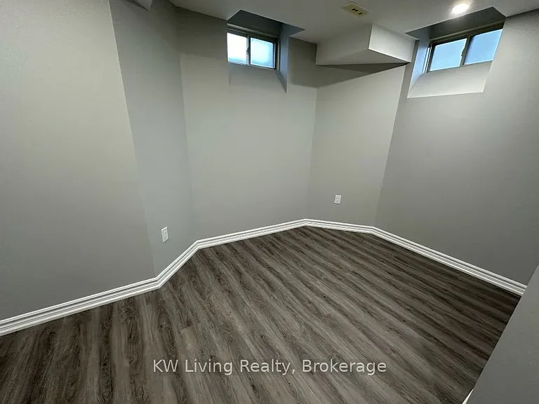 158 William Bartlett Dr #LOWER — Photo 6