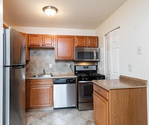 4th image of 7475 Little River Tpke APT 204