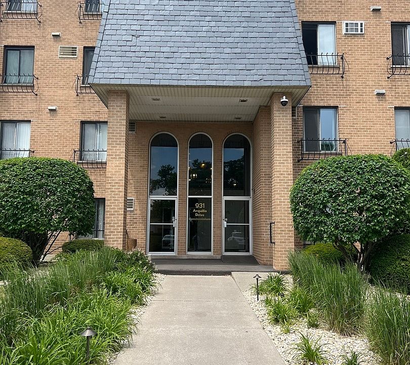 1st image of 931 Arquilla Dr #121