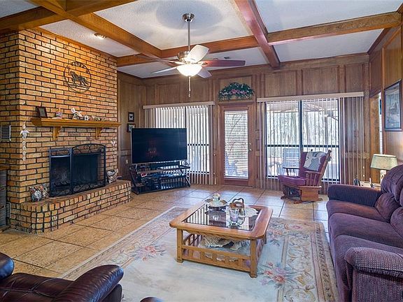 4th image of 203 Covey Ln