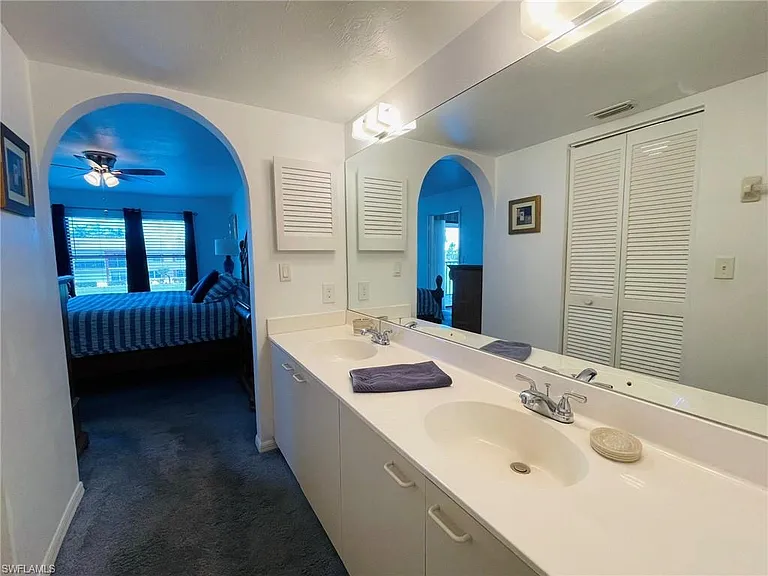 4410 Chantelle Dr #201H — Photo 11